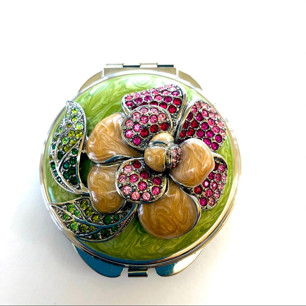 Carolee 2006 Limited Edition mirror compact
